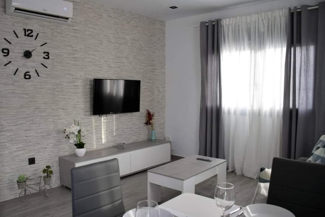 Alojamientos Lola, Suite Con Jacuzzi Benalup-Casas Viejas Eksteriør bilde