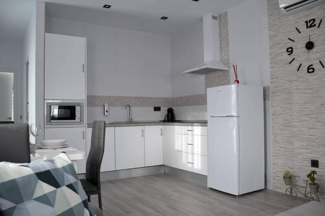 Alojamientos Lola, Suite Con Jacuzzi Benalup-Casas Viejas Eksteriør bilde