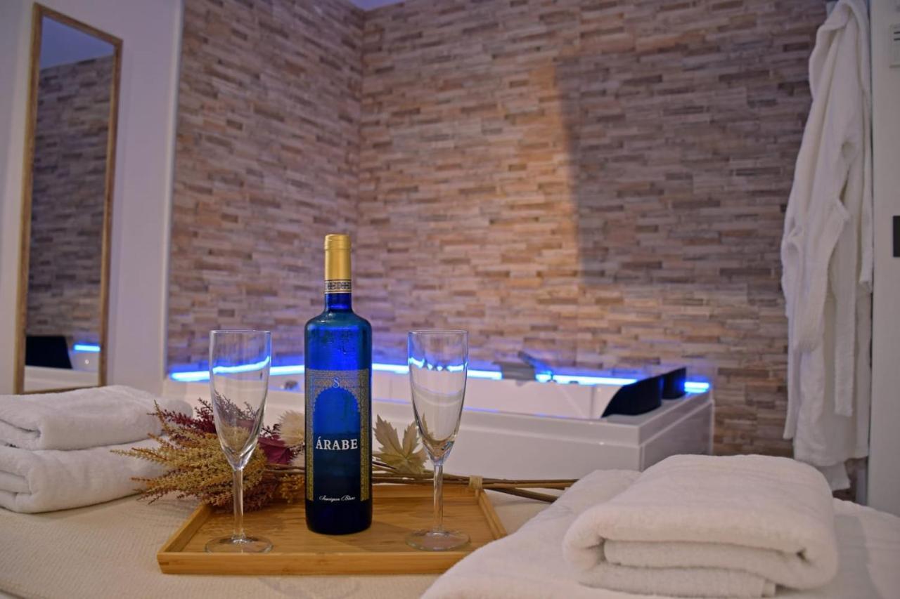 Alojamientos Lola, Suite Con Jacuzzi Benalup-Casas Viejas Eksteriør bilde